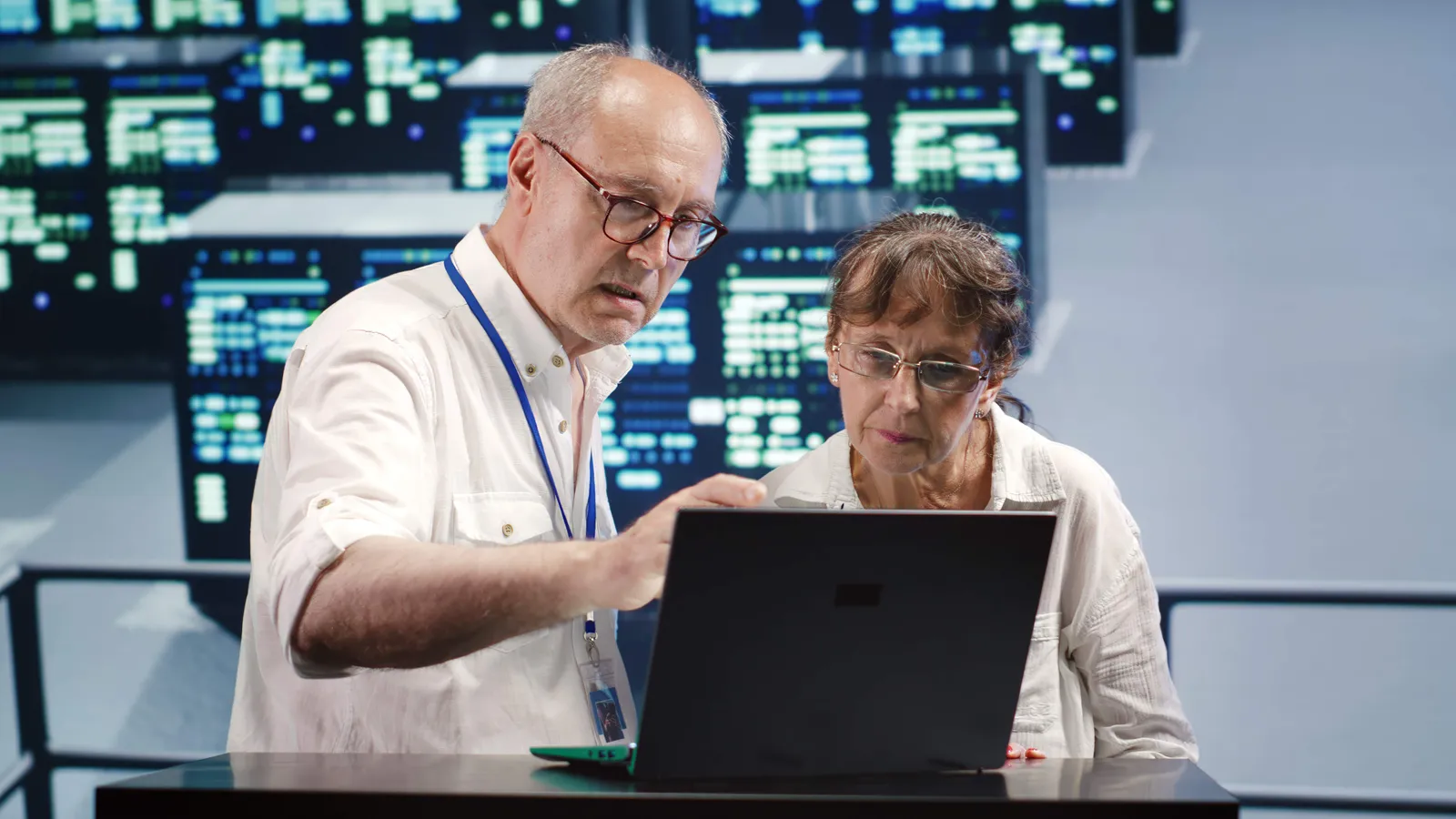 IT technicians working in a server room representing Windows Server and Remote Desktop Services
